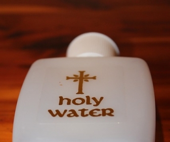 sennik Sen o egzorcyzmach